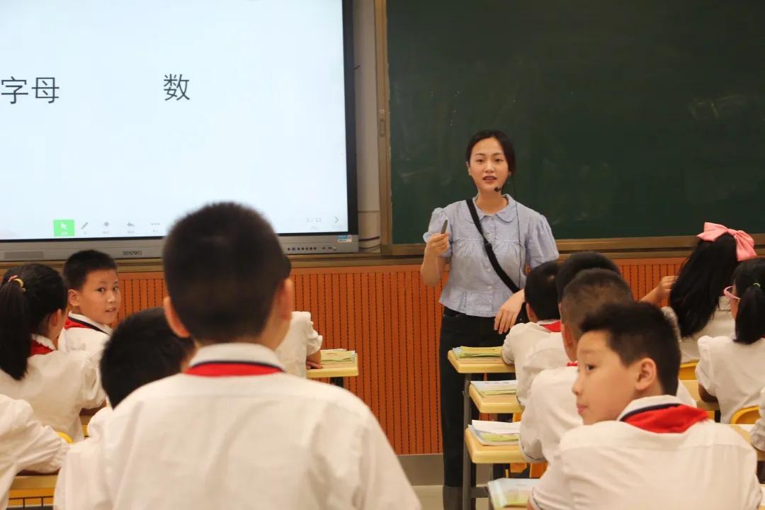 广东省初一数学，知识深度与教学方法的创新